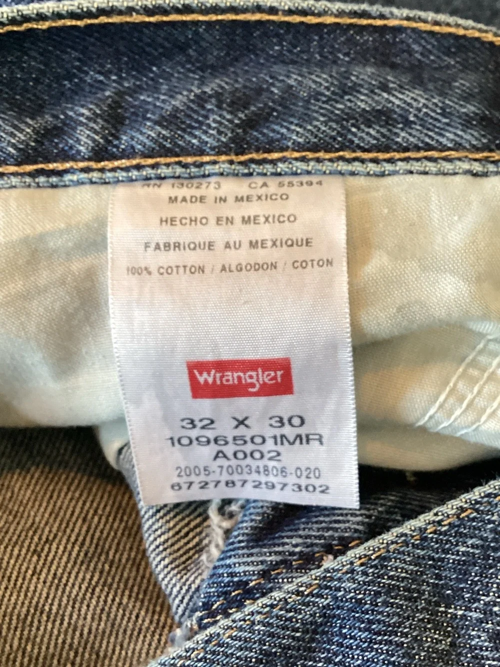 Wrangler Men's 32x30 Regular Fit Straight Leg Blue Denim Jeans 100% Cotton